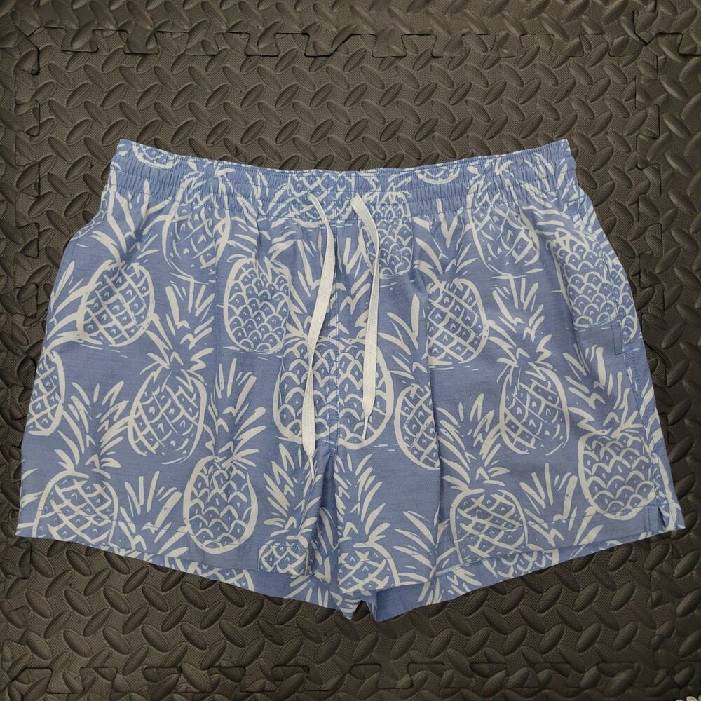 Chubbies Men’s Swim Trunks Large Blue White Pineapple Print 4" Inseam